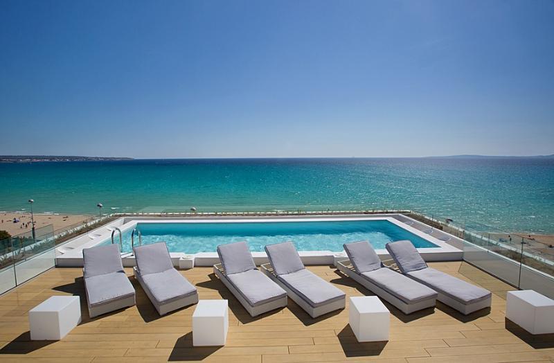 Hm Tropical Hotel 4*